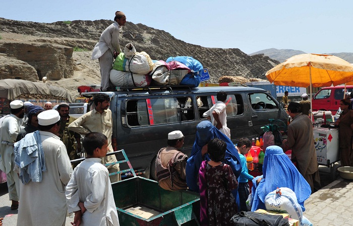 إعادة حوالي 67000 لاجئ أفغاني إلى بلادهم