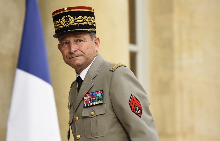 القائد العام للقوات المسلحة الفرنسية يستقيل