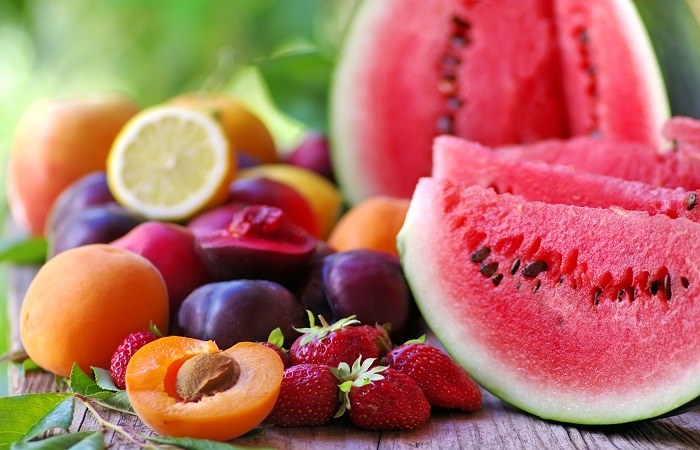 10 أطعمة تساعد الجسم على مقاومة حر الصيف