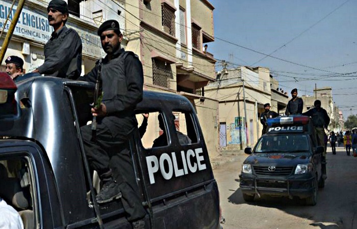 الشرطة الباكستانية تقضي على 4 إرهابيين في كراتشي
