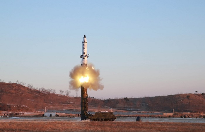 اطلاق صواريخ بالستية خلال مناورة عسكرية اميركية-كورية جنوبية