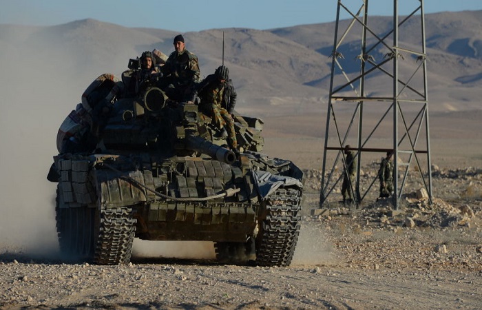 الجيش السوري يواصل عملياته ضد داعش في ريفي الرقة ودير الزور