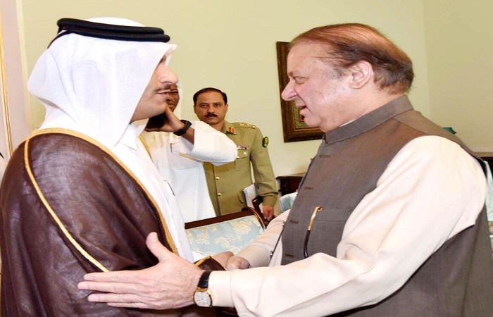 وزير الخارجية القطري يلتقي رئيس الوزراء الباكستاني