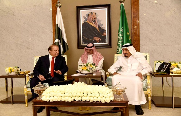 رئيس الوزراء الباكستاني يلتقي بالملك السعودي 