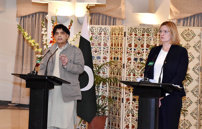 باكستان وبريطانيا يتفقان على توطيد العلاقات الثنائية بينهما