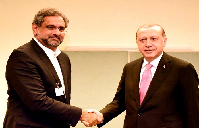 رئيس الوزراء الياكستاني يلتقي برئيس التركي و الإتفاق على تعزيز الروابط التجارية