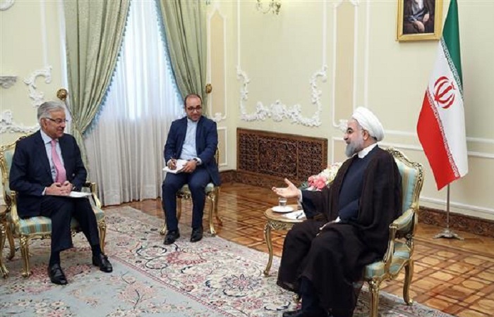 وزير الخارجية الباكستاني يلتقي بنظيره وبالرئيس الإيراني