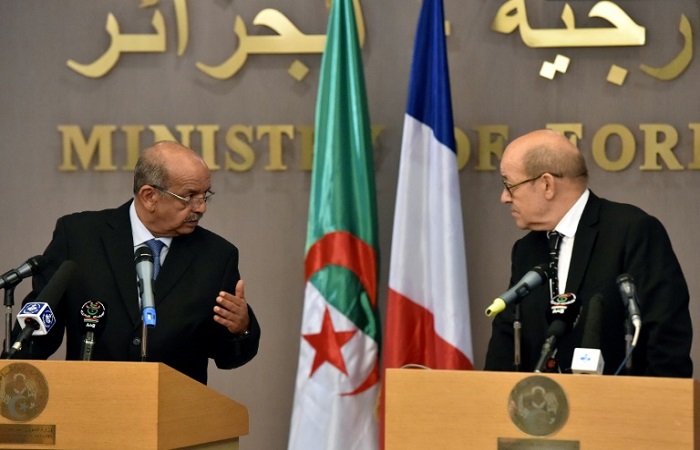 الجزائر وفرنسا تحثان على التوصل لحل سياسي في ليبيا لوقف الإرهاب