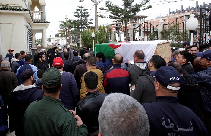 الجزائر تواصل توديع ضحايا الطائرة العسكرية المنكوبة