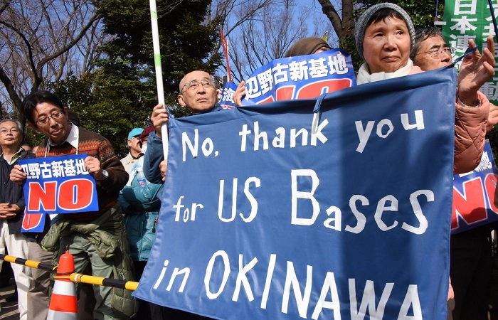 احتجاجات في اليابان مع استئناف أعمال نقل قاعدة عسكرية أميركية