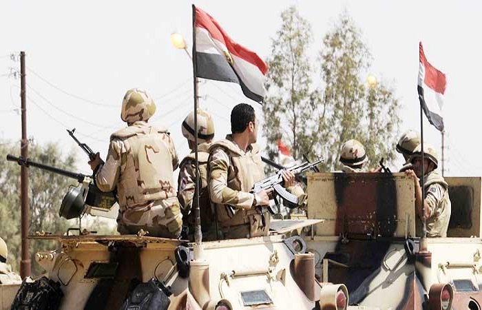مقتل مسلح وتدمير 5 أوكار للإرهابيين بعملية عسكرية للجيش المصري وسط سيناء