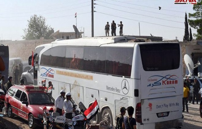 وصول 22 حافلة من أهالي كفريا والفوعة إلى معبر العيس بريف حلب الجنوبي