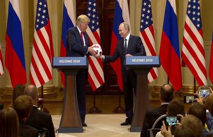 بوتين ممازحا يعطي ترامب “كرة سوريا” لتكون الآن في الملعب الأمريكي