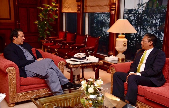 السفير الماليزي لدى باكستان يلتقي رئيس الوزراء الباكستاني