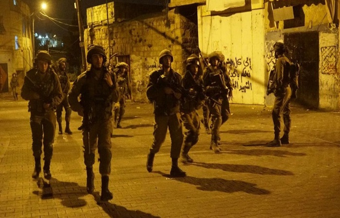 العدو الاسرائيلي يشن حملة اعتقالات بالضفة الغربية المحتلة