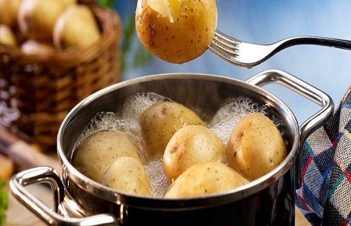 6 أخطاء.. احذروها عند طبخ البطاطا