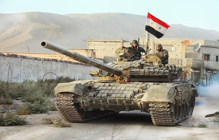 دبابات السورية تابعة للفرقة الأولى تتوجه إلى ميدان المعركة الحاسمة في إدلب