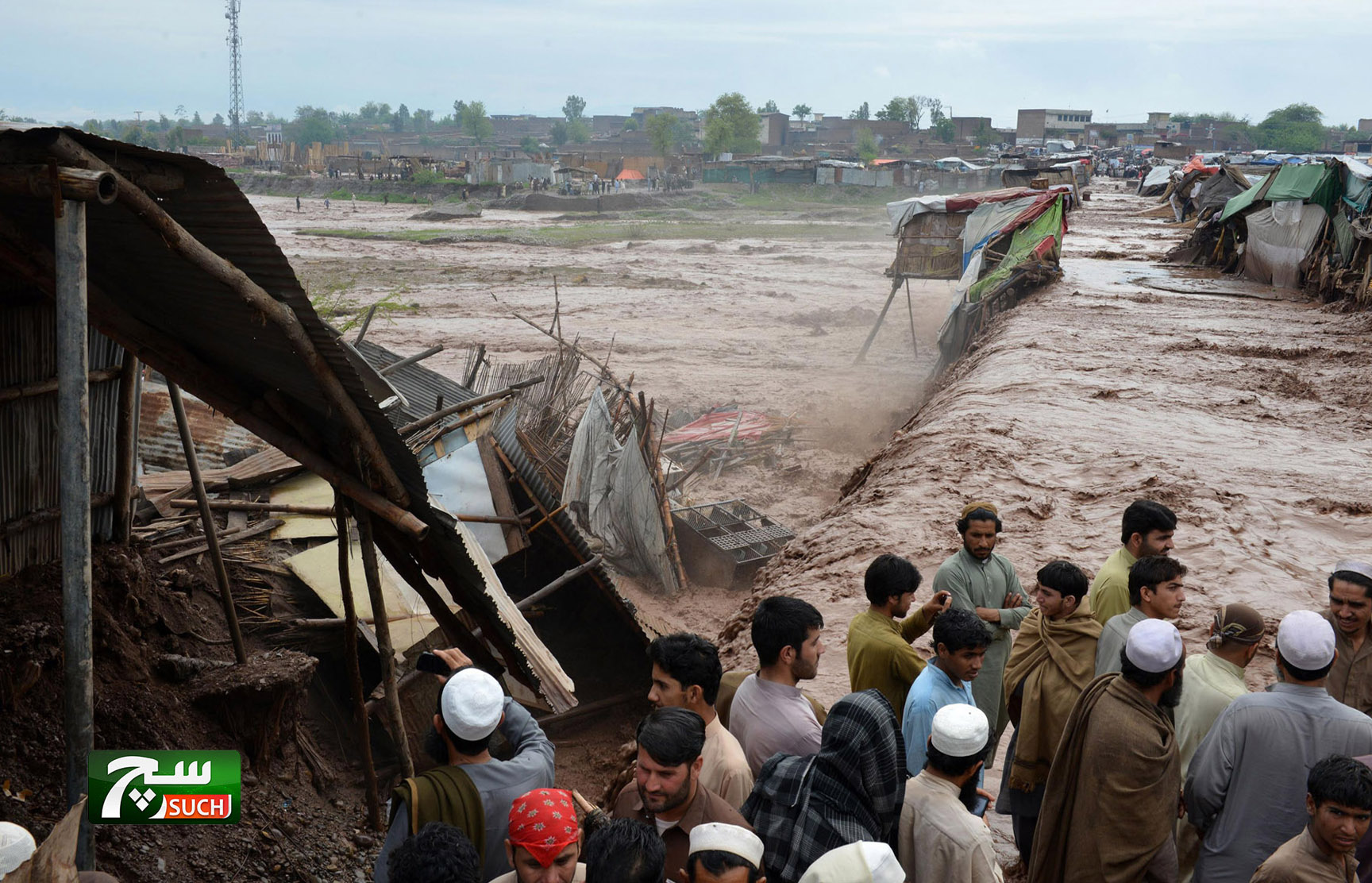 إنقاذ 150 شخصا احتجزتهم مياه الفيضانات فى باكستان