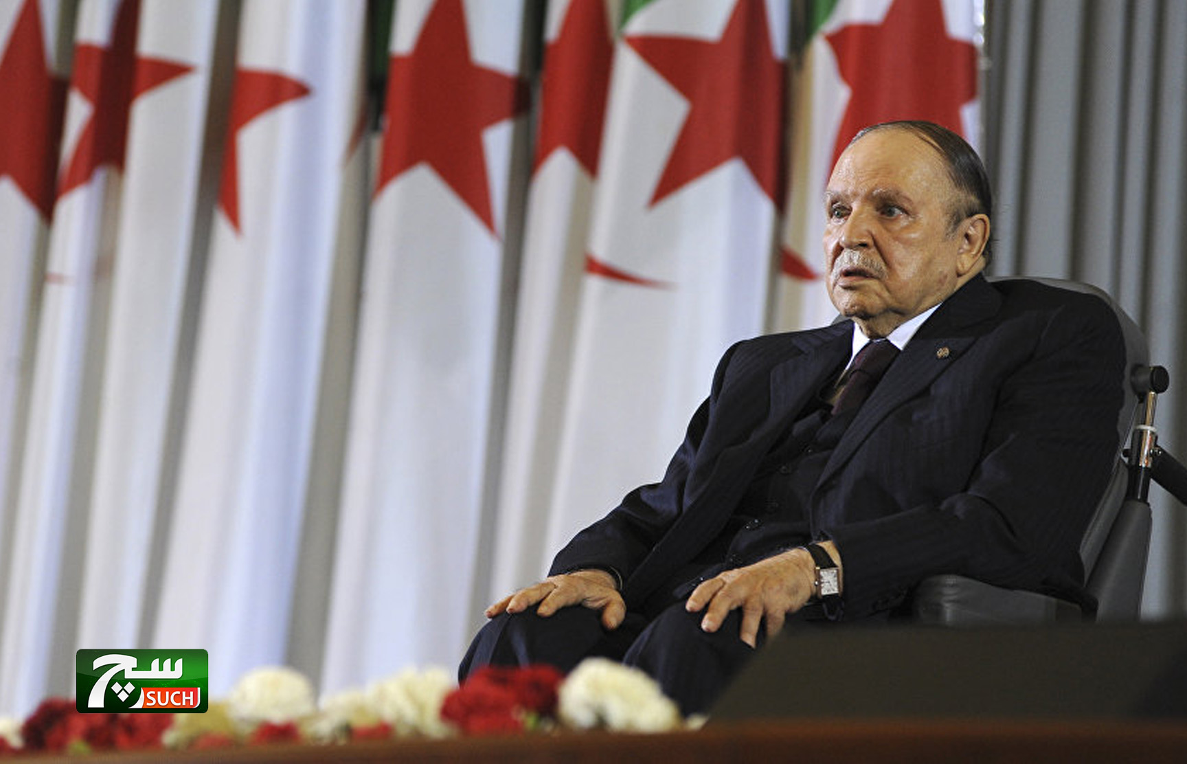 بالفيديو… لحظة تقديم الرئيس الجزائري عبد العزيز بوتفليقة استقالته