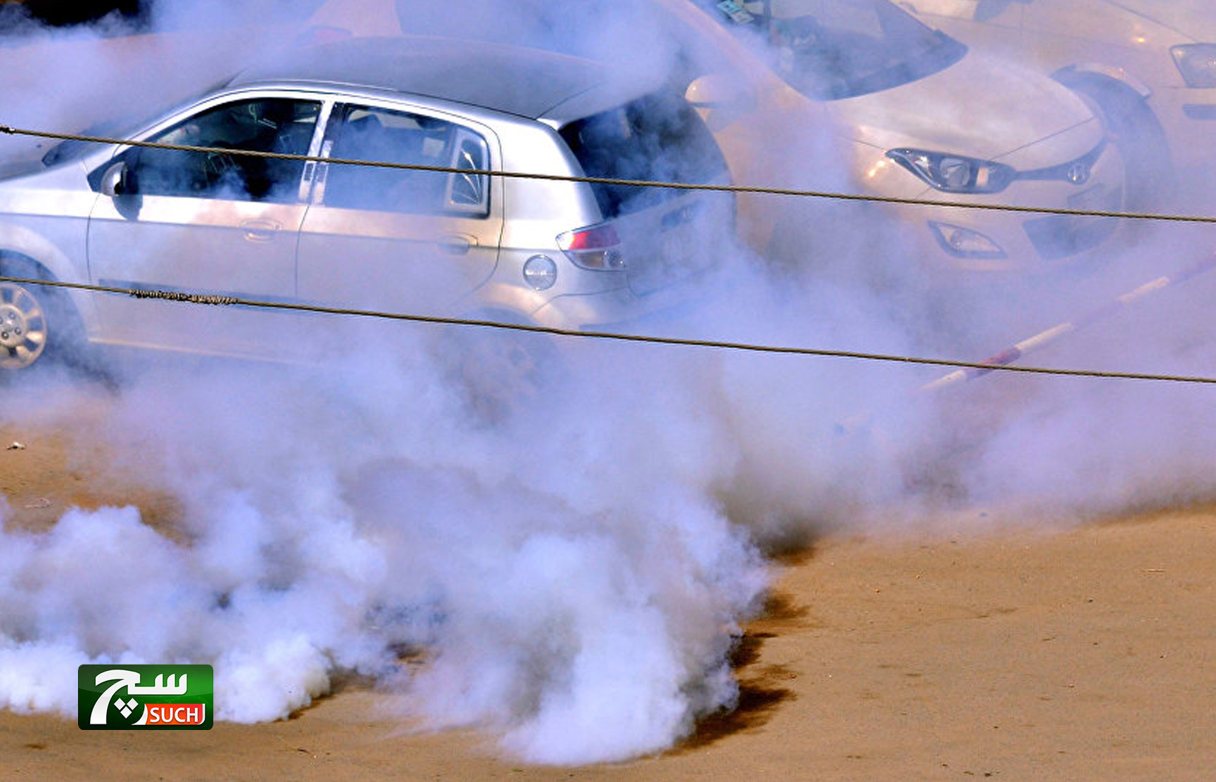 الشرطة السودانية تطلق الغاز المسيل للدموع على المحتجين في أم درمان