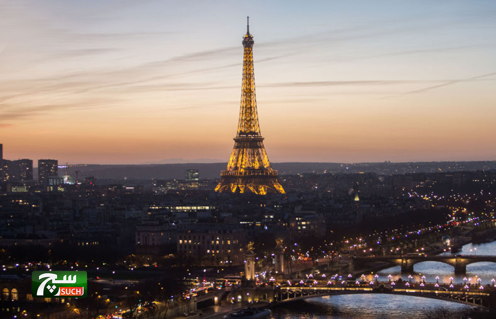 إخلاء برج إيفل في باريس بعد رصد 