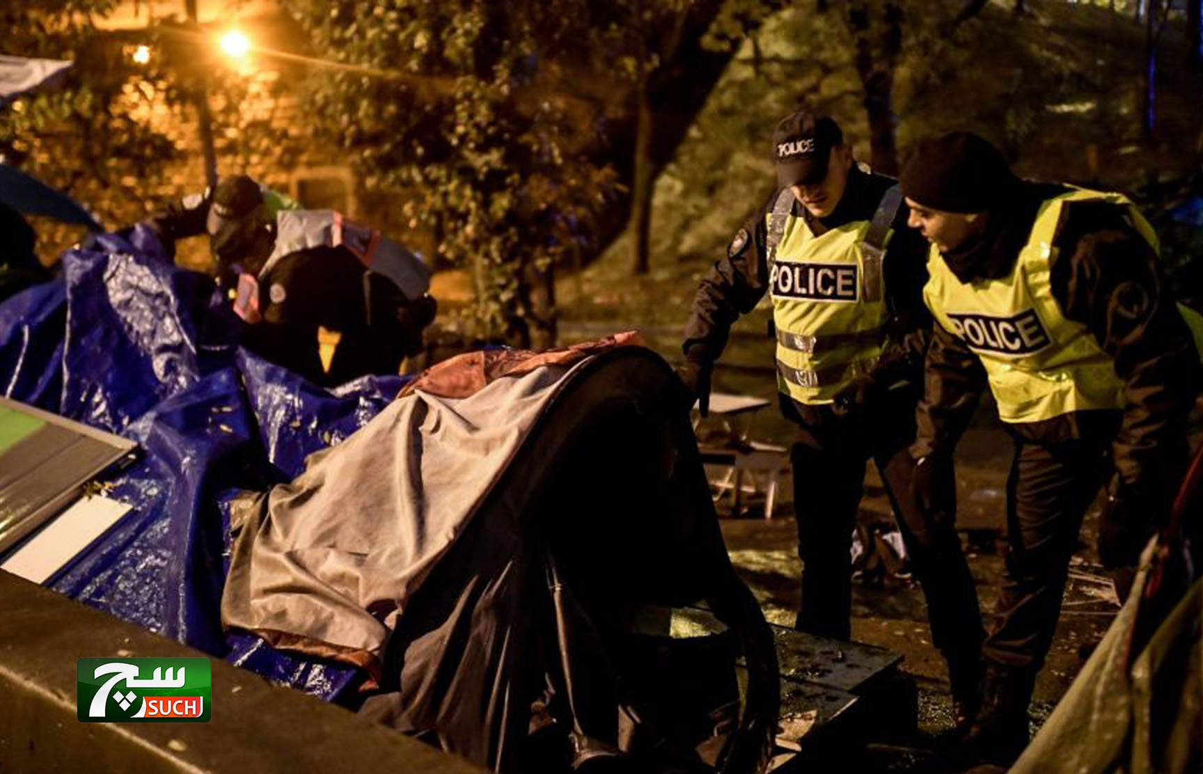 الشرطة الفرنسية تبدأ في إخلاء مخيم لاجئين في باريس