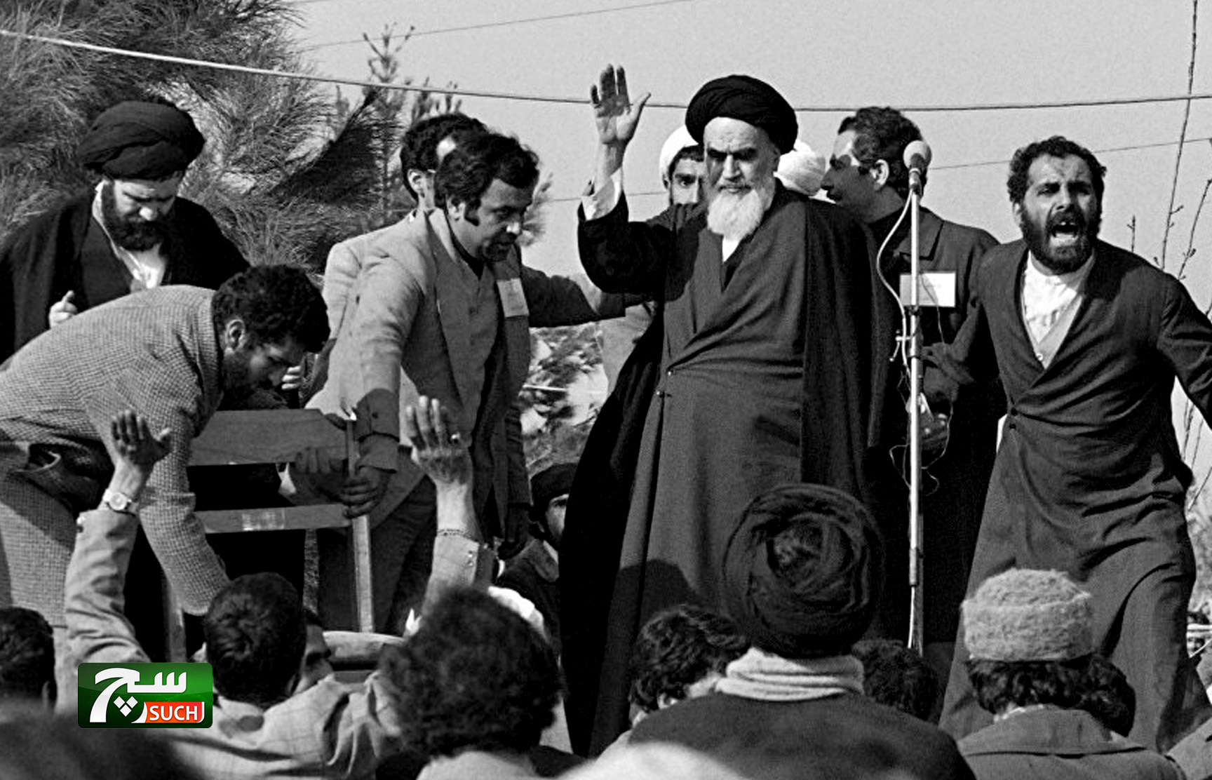 قرية فرنسية تحتفل سنويا بذكرى الثورة الإيرانية... ما قصتها؟