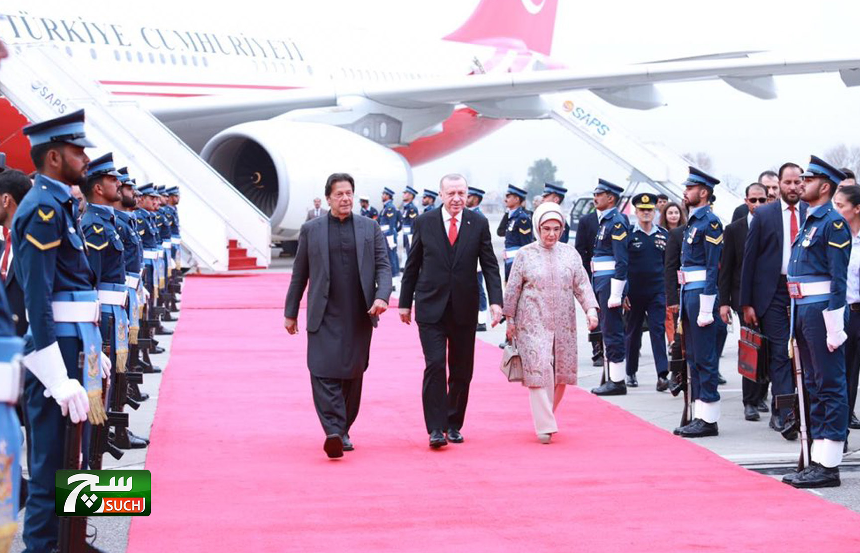 أردوغان يصل إلى باكستان في زيارة تستغرق يومين