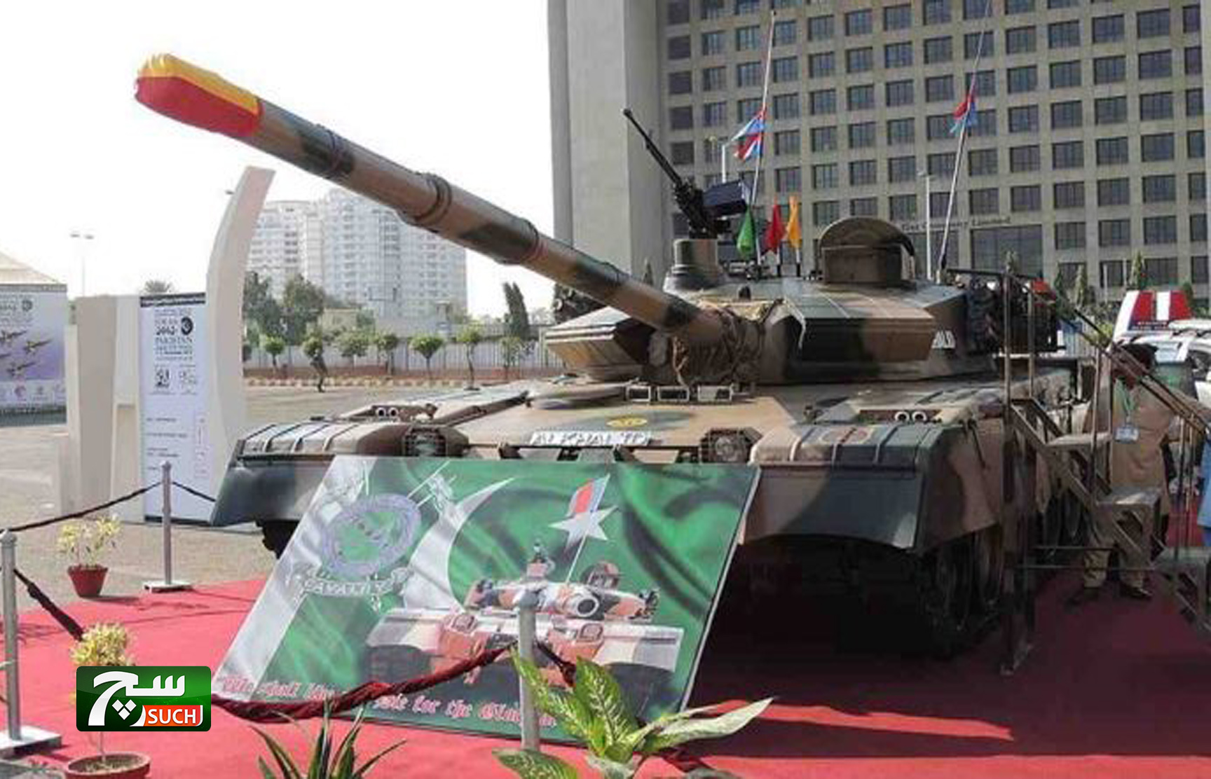 باكستان تطلق دبابة “الخالد 1”