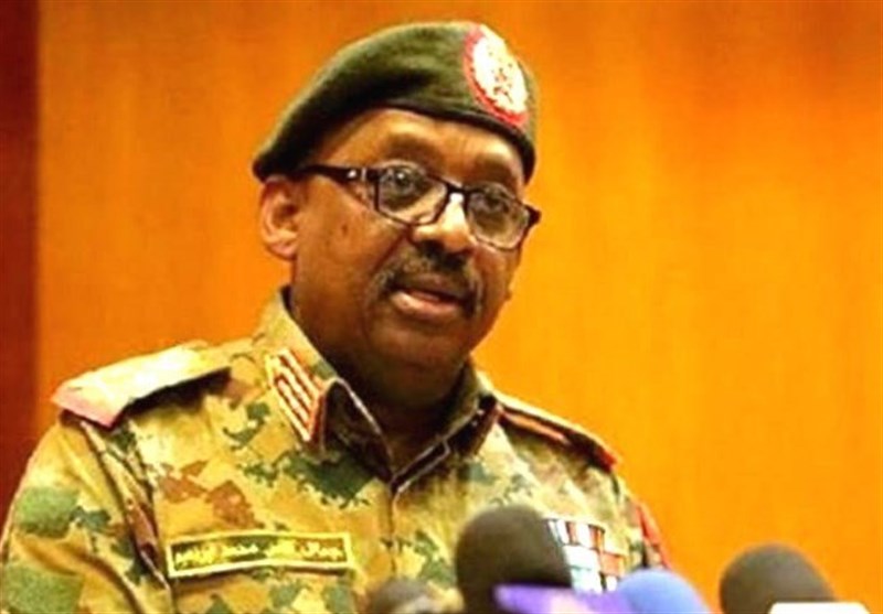 وفاة وزير الدفاع السوداني بأزمة قلبية في جوبا