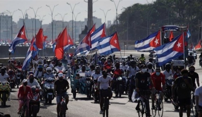 تظاهرات حاشدة في كوبا للمطالبة بانهاء 