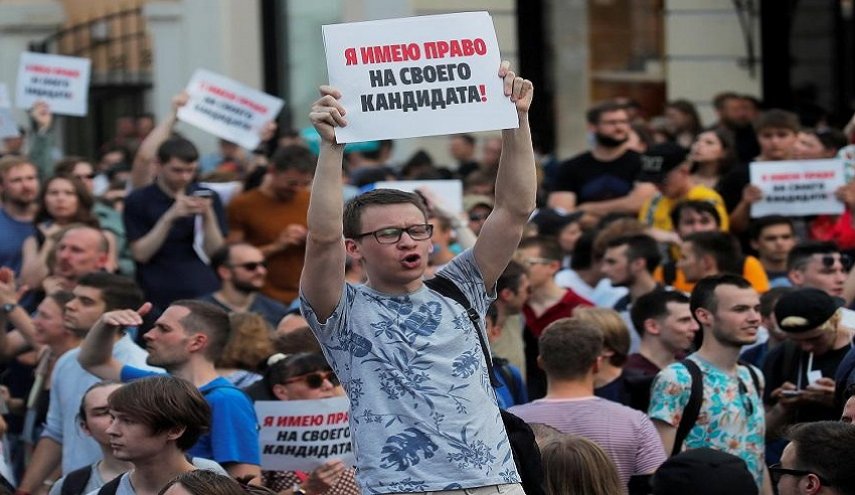 استمرار المظاهرات الغير مرخصة في روسيا تأييداً للمعارض نافالني