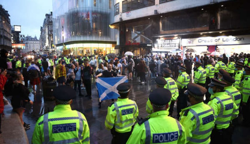 شرطة لندن تعتقل ۳۰ مشجعا بعد مباراة إنجلترا واسكتلندا