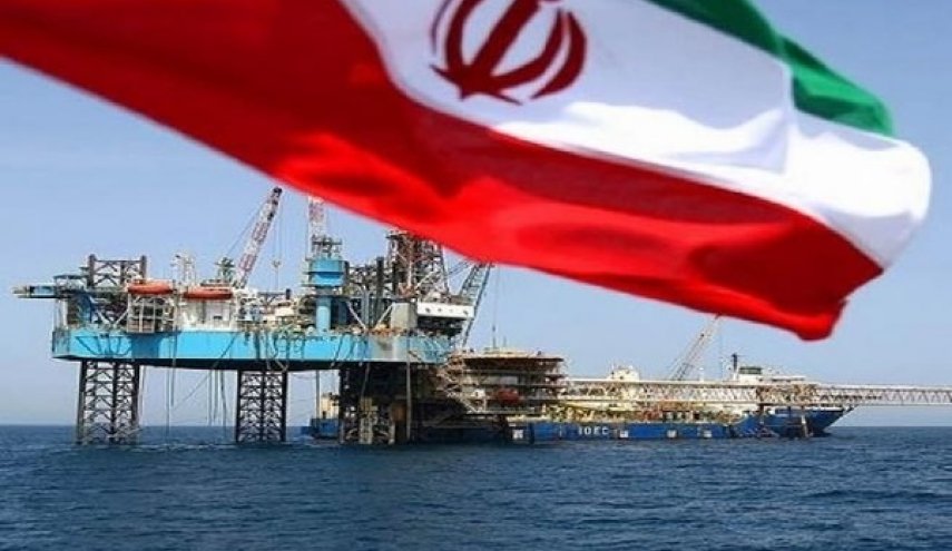 ايران والصين تكسران الحظر الأمريكي لبيع النفط
