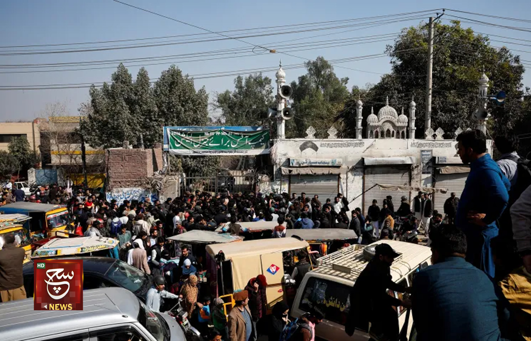 أنصار عمران خان يحتجون على نتائج انتخابات باكستان رغم تصدرهم